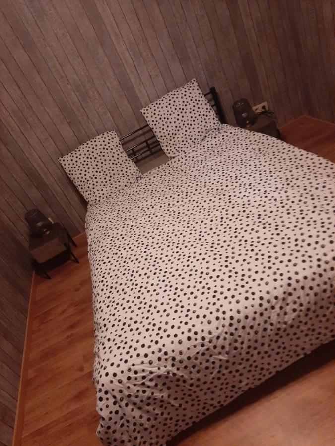 Escale Du Bourlingueur Apartment ชาร์เลอรัว ภายนอก รูปภาพ